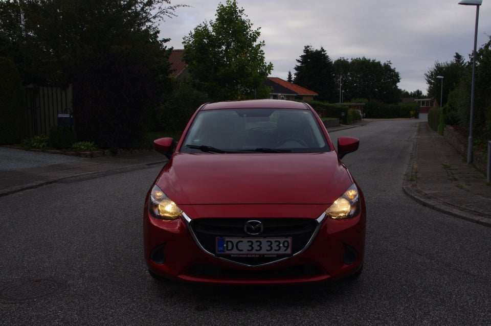 Mazda 2 1,5 SkyActiv-G 90 Vision Benzin modelår 2015 km