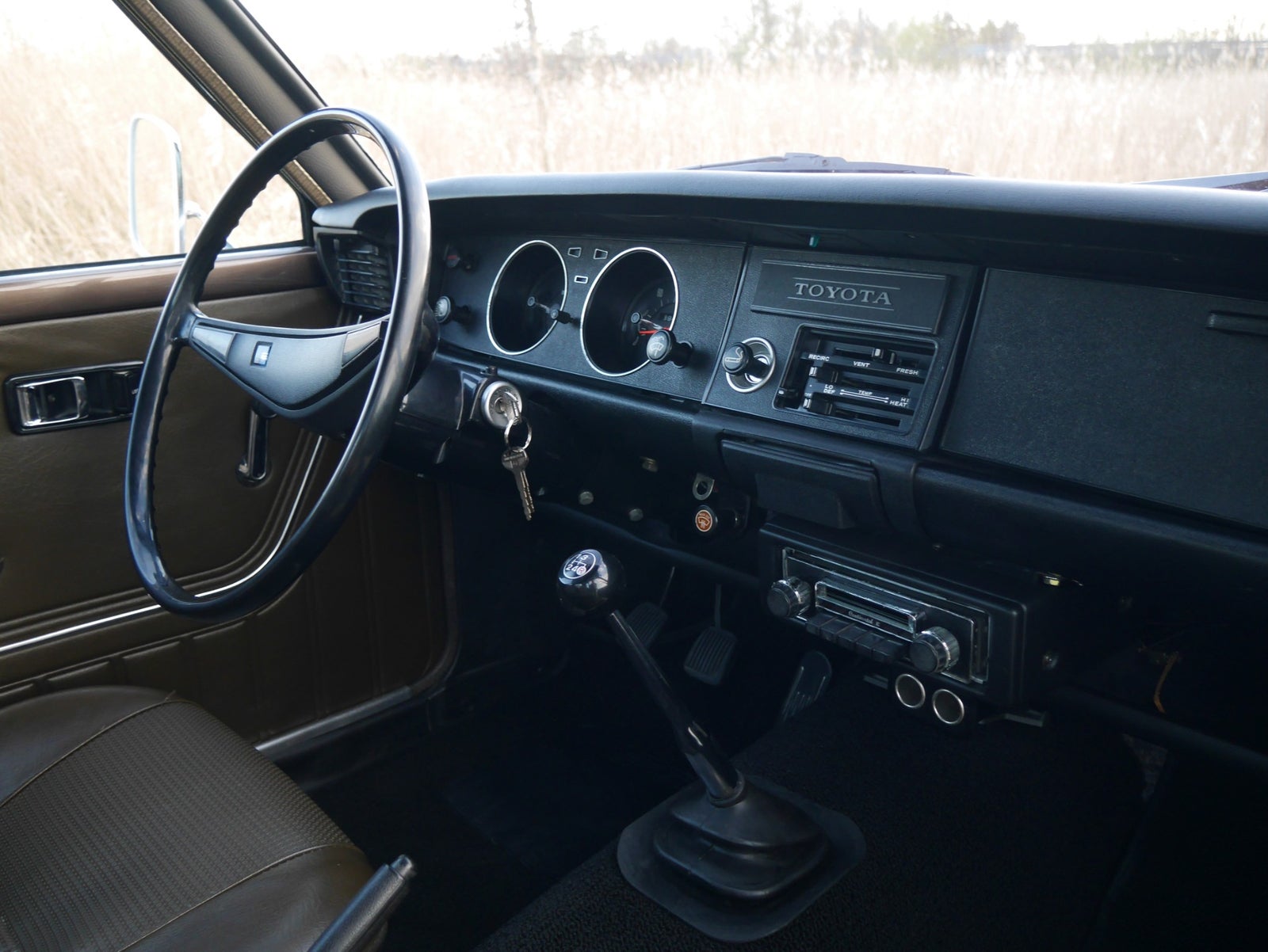 Toyota Corolla 1,2 Benzin modelår 1972 km 139000 Brunmetal