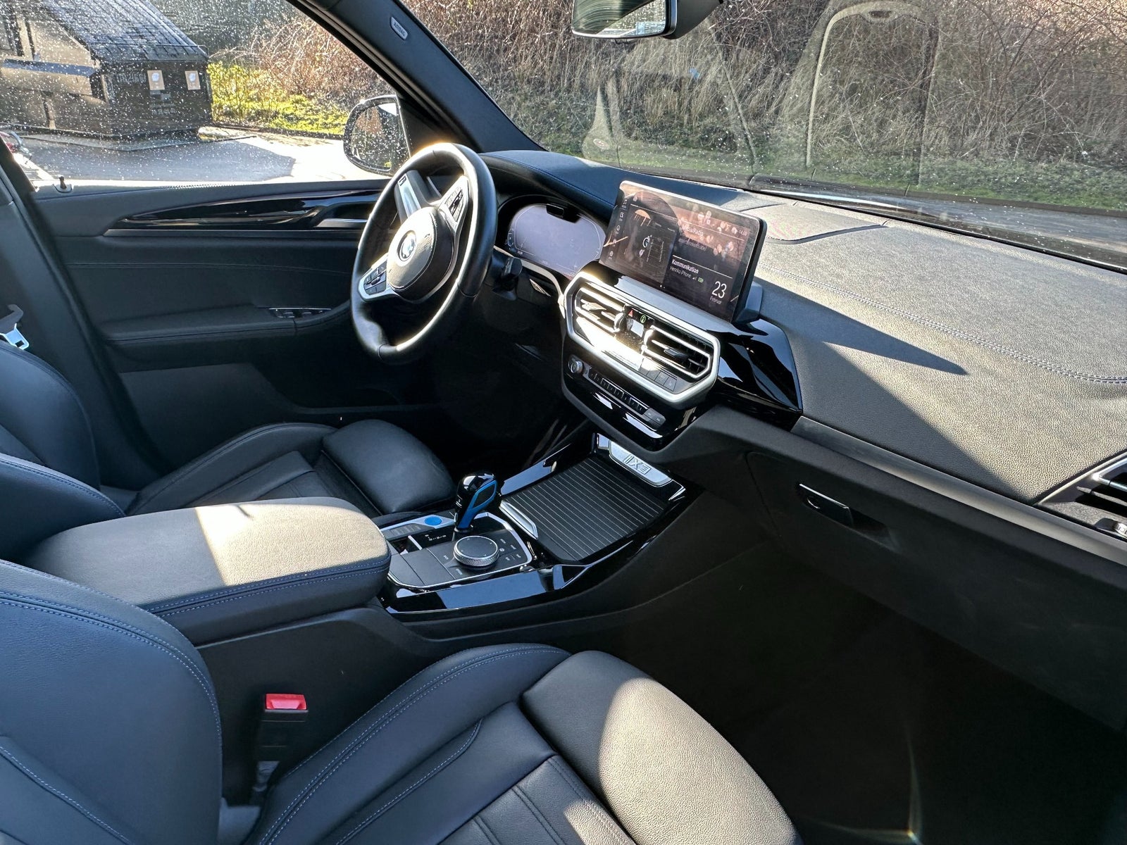 BMW iX3 Charged Plus M-Sport El aut. Automatgear modelår