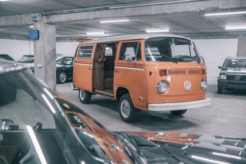 VW T2 1,7 Westfalia Benzin modelår 1973 km 99000 Orange