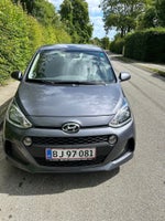 Hyundai i10 1,0 Comfort Benzin modelår 2017 km 45000 Grå ABS