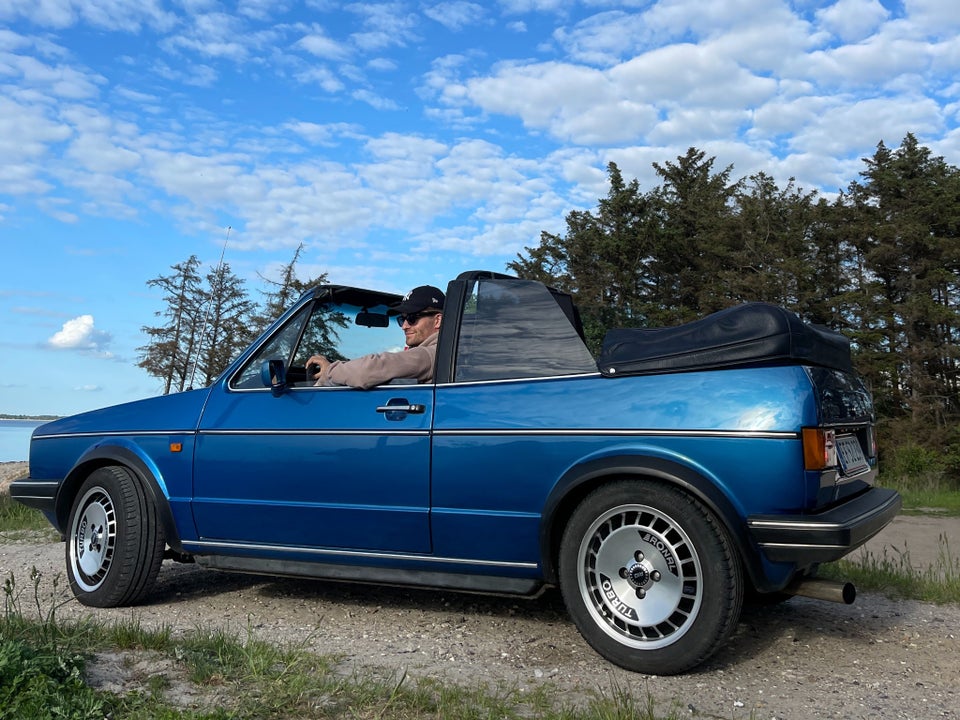 VW Golf I 1,6 Cabriolet Benzin modelår 1985 km 155000