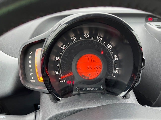 Toyota Aygo 1,0 VVT-i x-pression Benzin modelår 2018 km