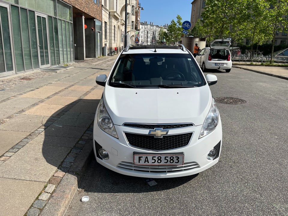 Chevrolet Spark 1,2 LS Breez Benzin modelår 2011 km 124000