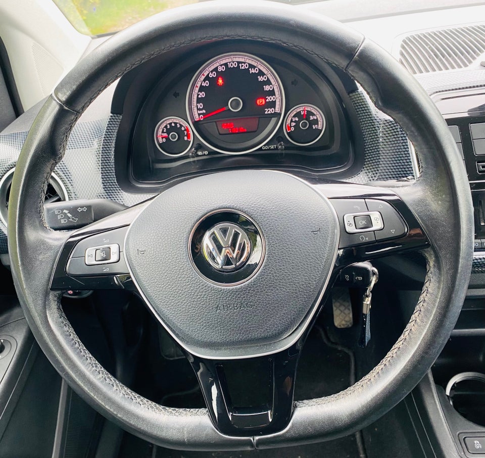 VW Up! 1,0 MPi 60 Double Up! BMT Benzin modelår 2017 km 117000
