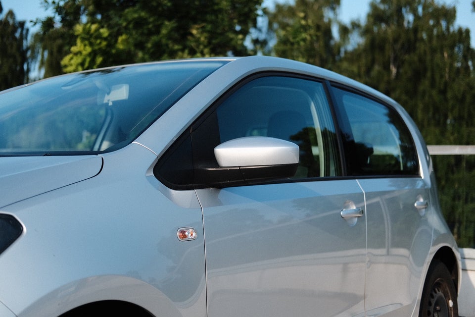 Seat Mii 1,0 60 Sport eco Benzin modelår 2015 km 119000 Grå ABS