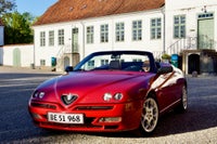 Alfa Romeo Spider 3,0 V6 L Benzin modelår 2001 km 181000 Rød