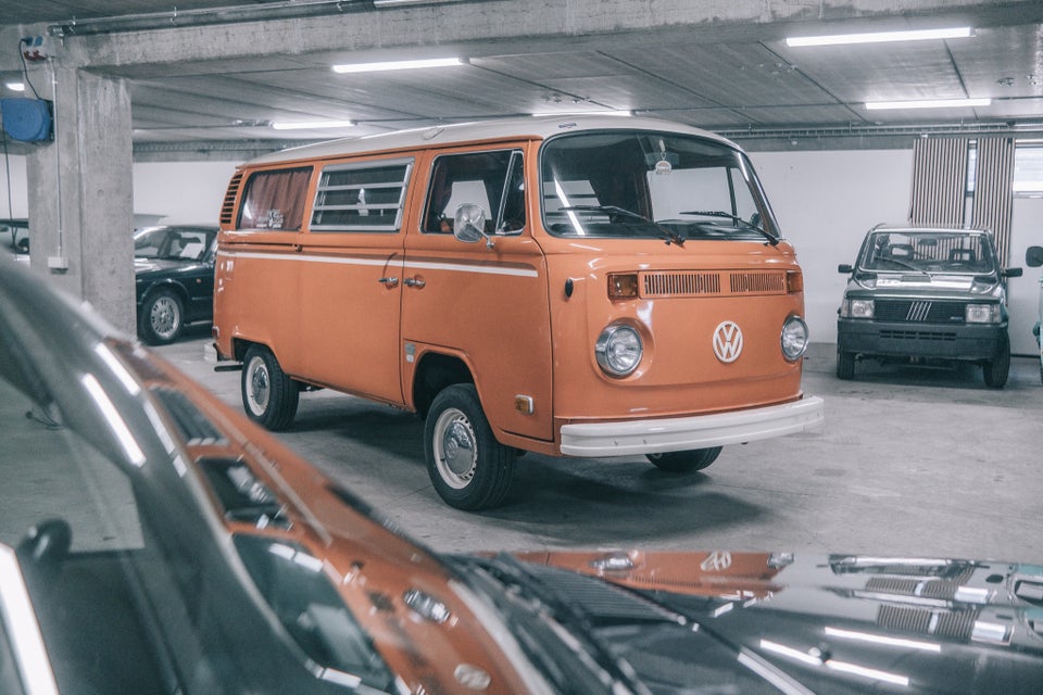 VW T2 1,7 Westfalia Benzin modelår 1973 km 99000 Orange