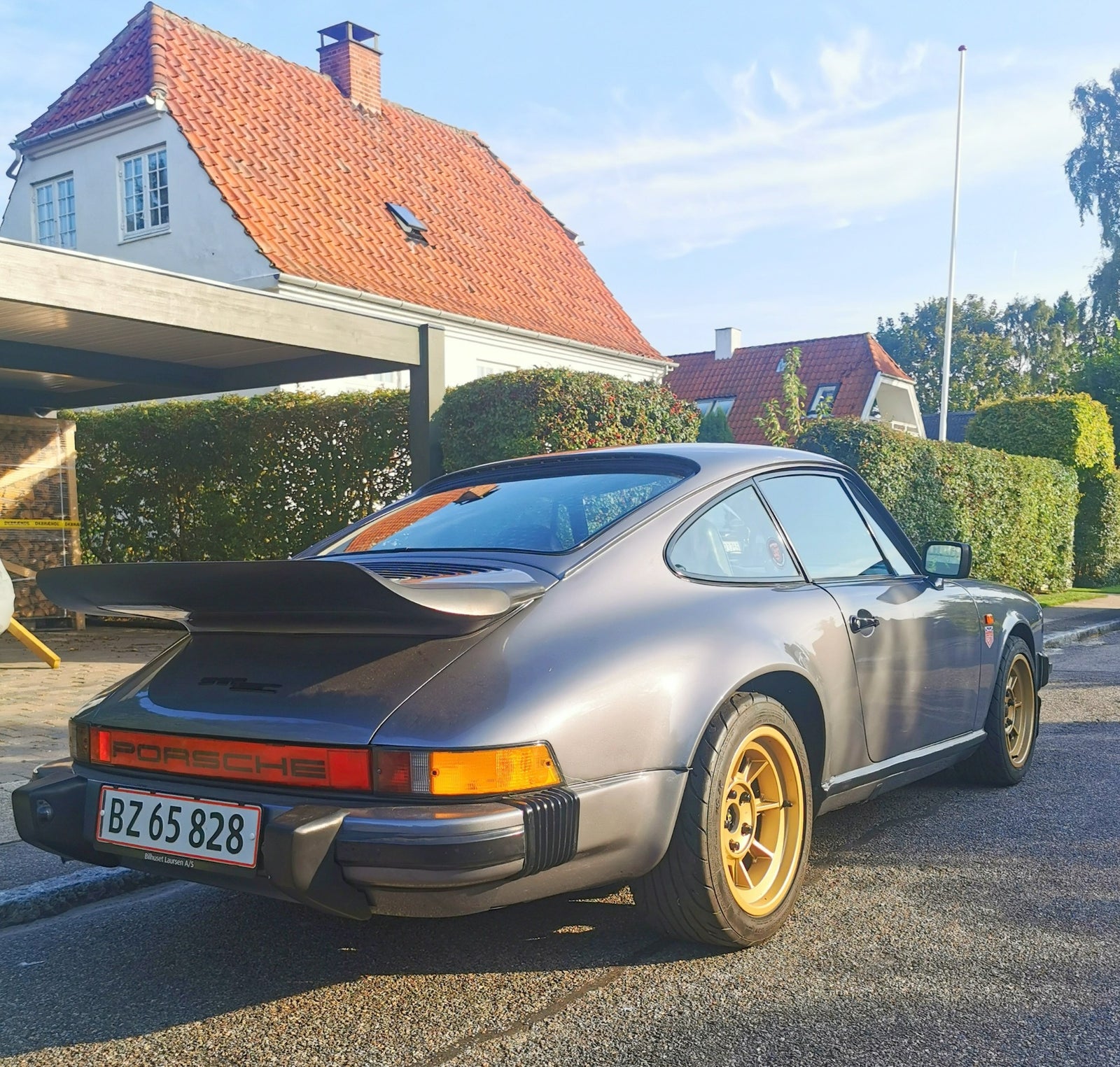 Porsche 911 2,7 Coupé Benzin modelår 1976 km 45000 Gråmetal