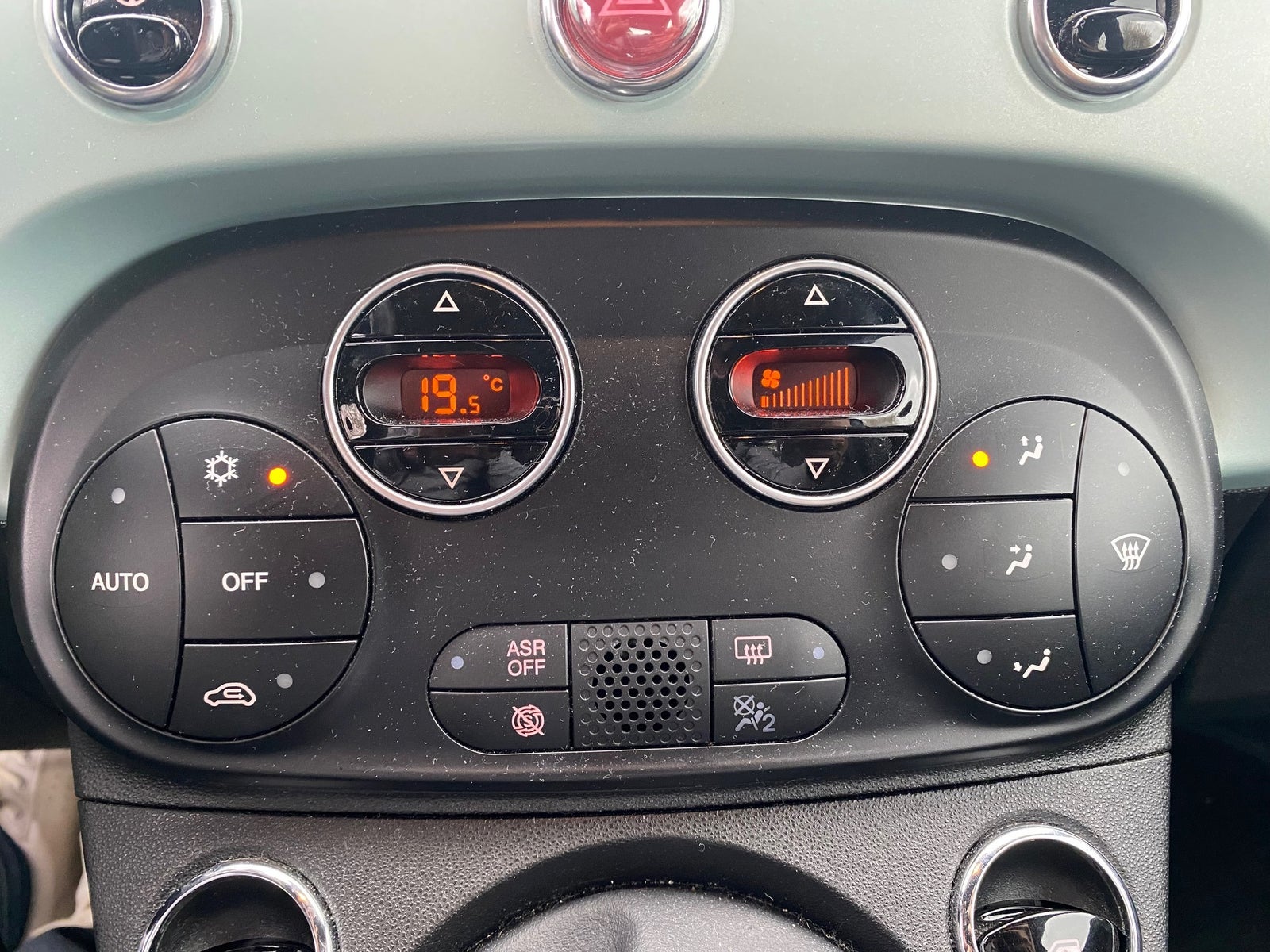 Fiat 500C 1,0 Hybrid Launch Edition Benzin modelår 2020 km