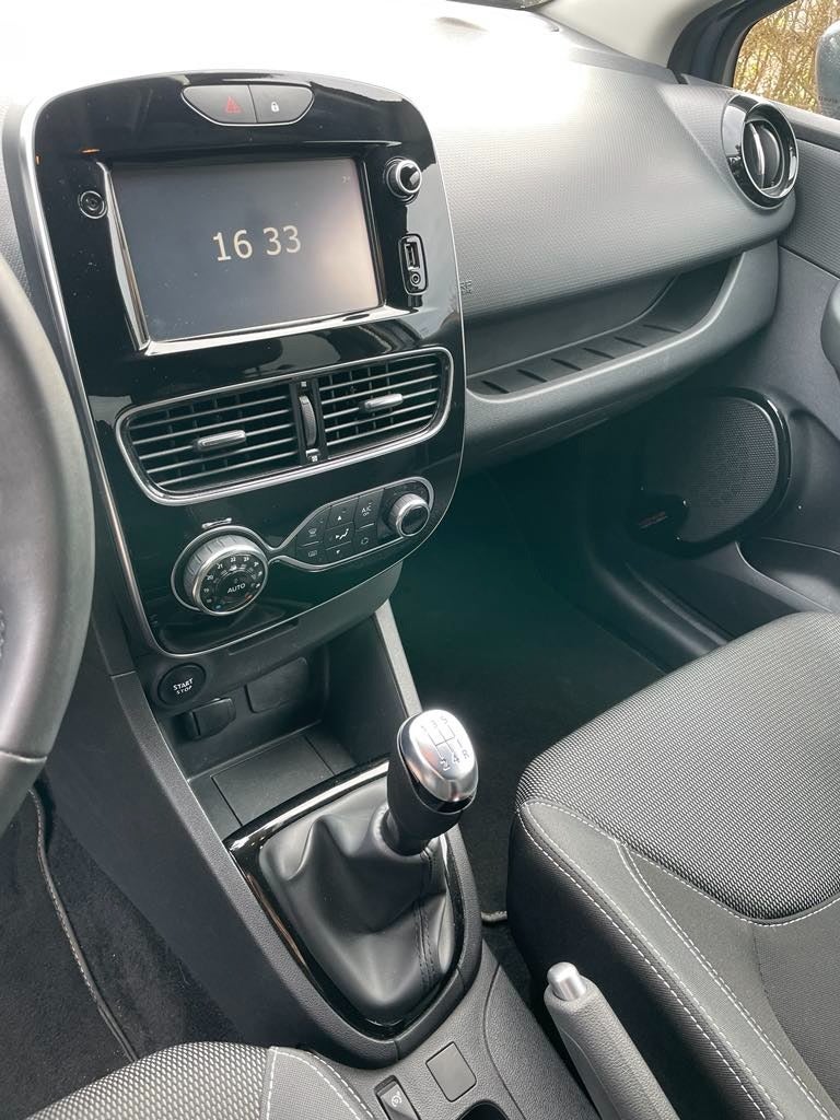 Renault Clio IV 1,5 dCi 90 Zen Diesel modelår 2017 km 94000