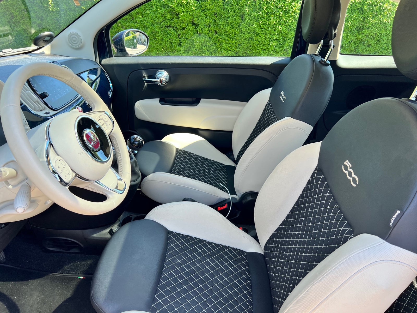 Fiat 500 1,0 Hybrid Dolcevita Benzin modelår 2022 km 21000