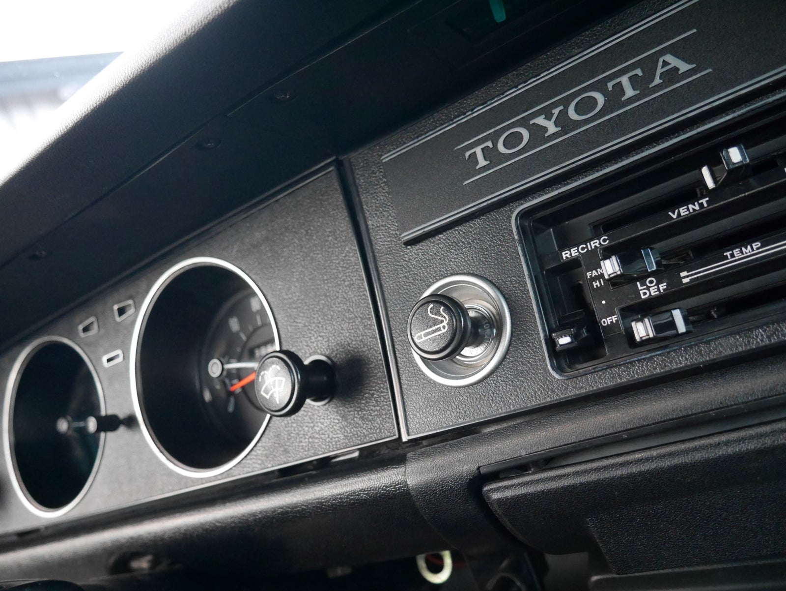 Toyota Corolla 1,2 Benzin modelår 1972 km 139000 Brunmetal