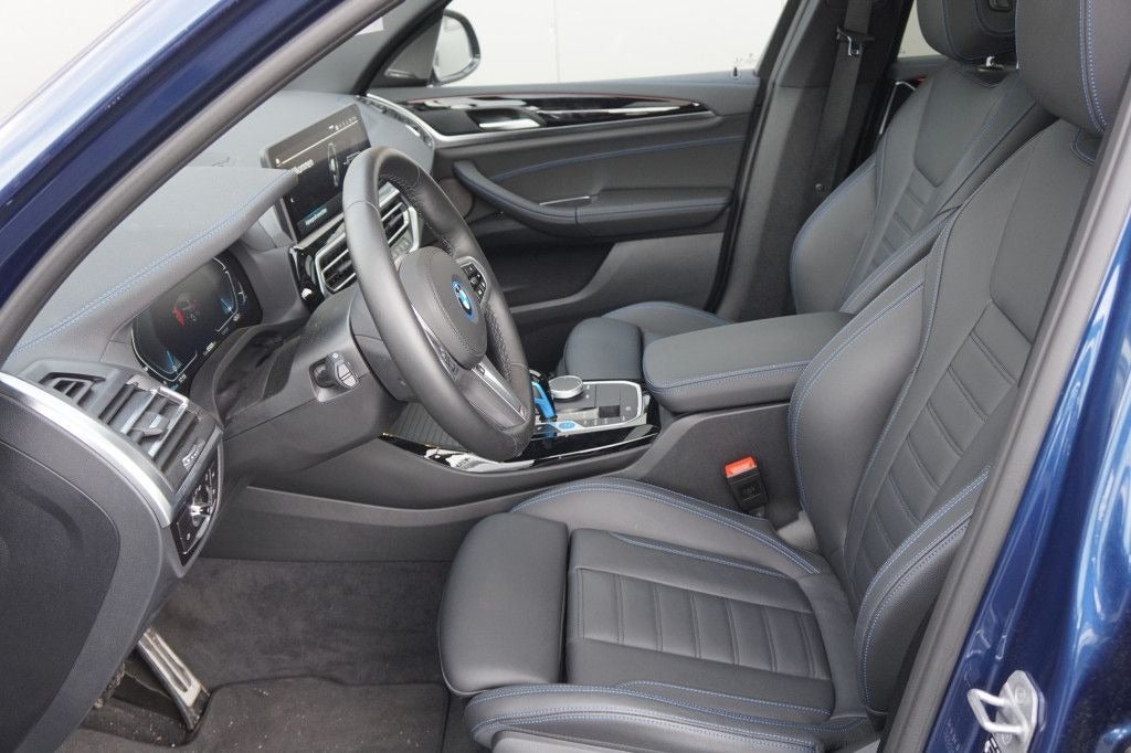 BMW iX3 Charged Plus M-Sport El aut. Automatgear modelår