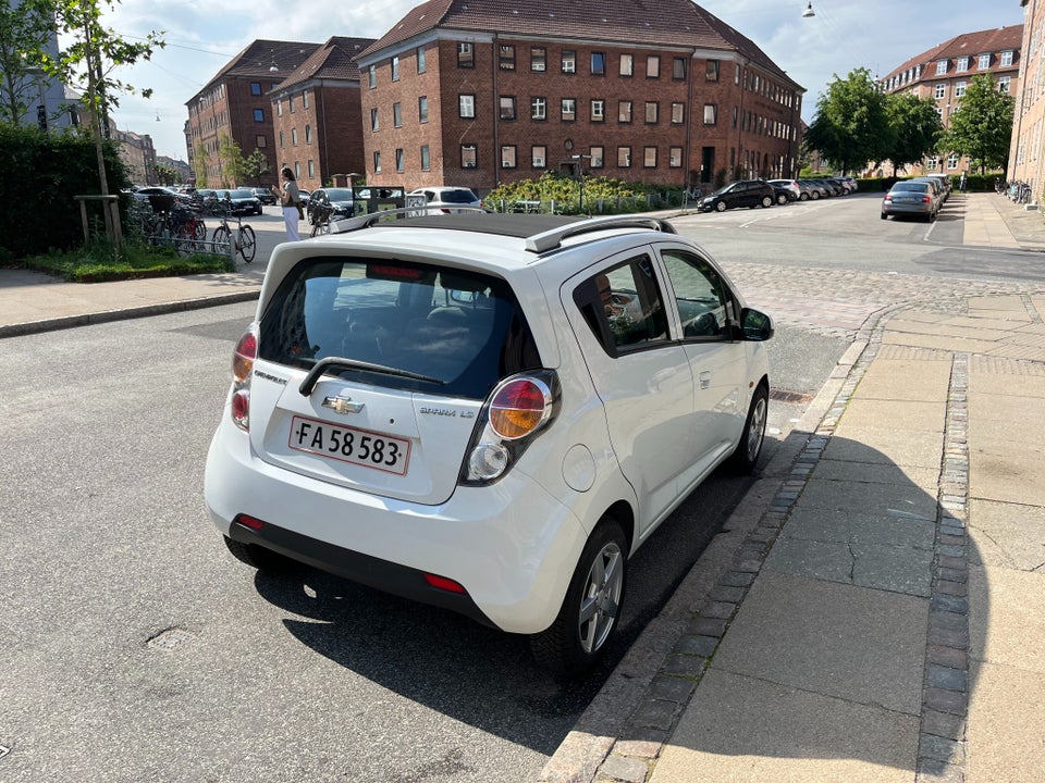 Chevrolet Spark 1,2 LS Breez Benzin modelår 2011 km 124000