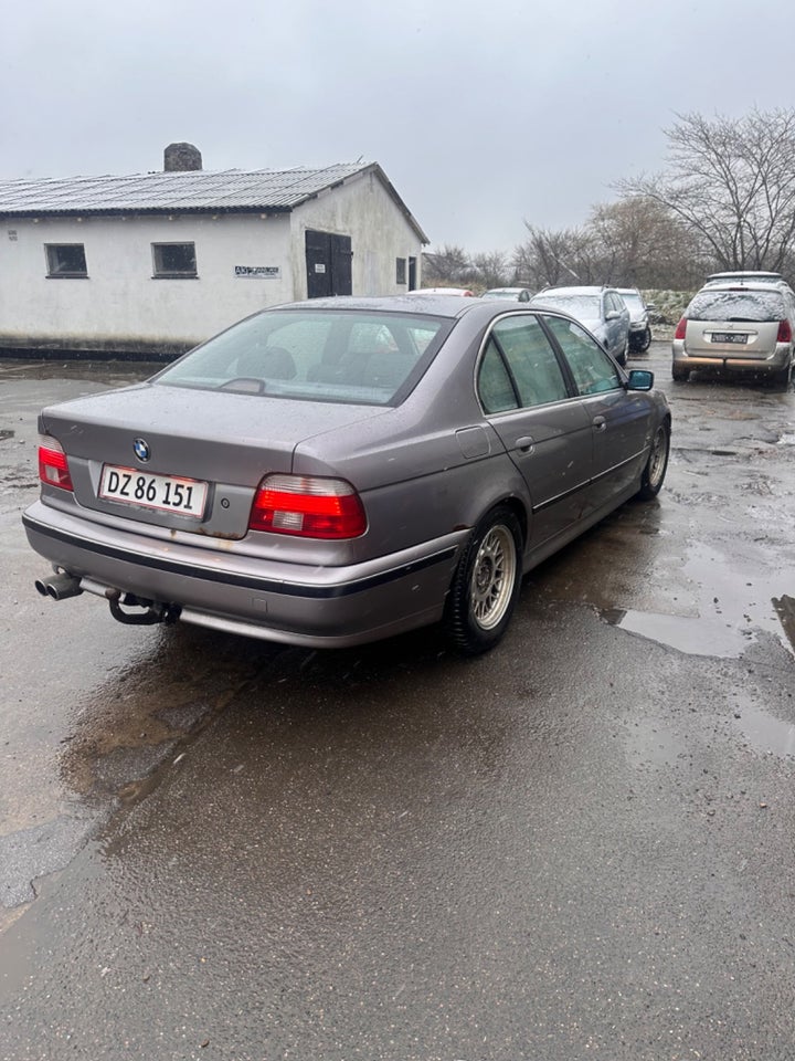 BMW 523i 2,5 Benzin modelår 1996 km 375000 træk ABS airbag