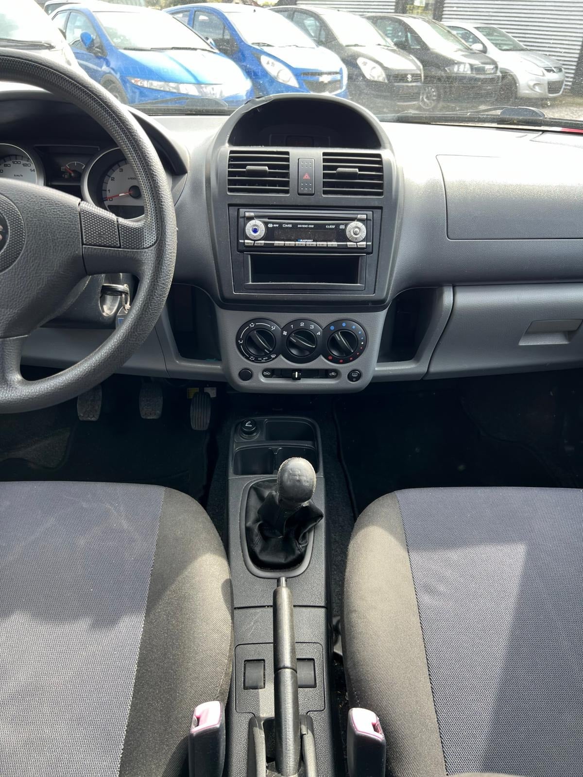 Suzuki Ignis 1,3 GL Benzin modelår 2004 km 107000 ABS airbag