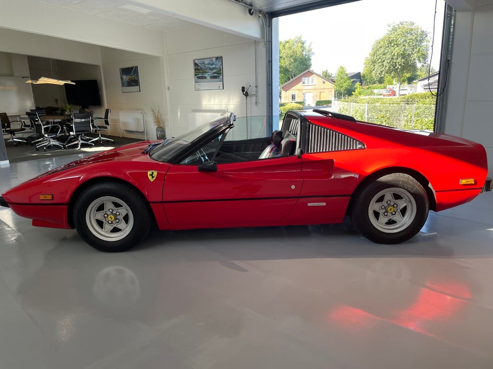 Ferrari 308 3,0 GTS Benzin modelår 1978 km 80000 Rød