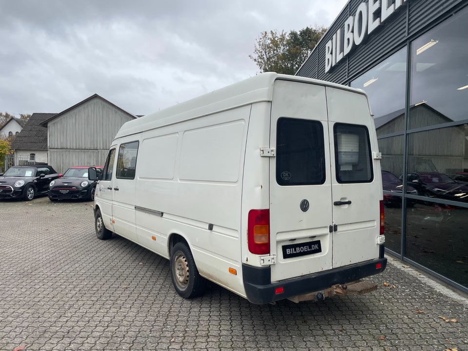 VW LT35 2,5 TDi Mandskabsvogn Diesel modelår 1998 Hvid km