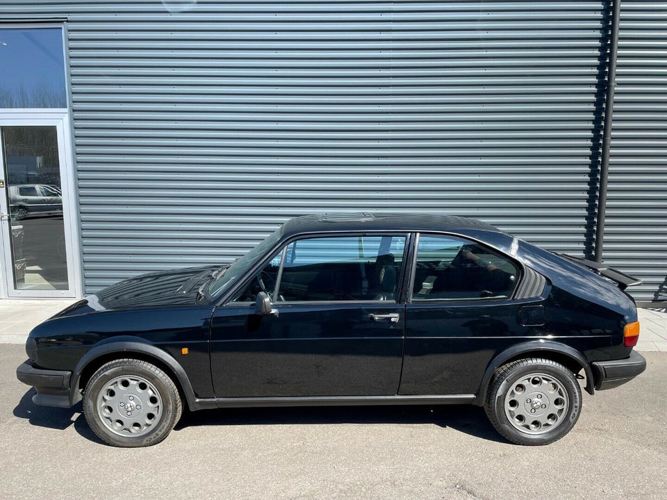 Alfa Romeo Alfasud 1,5 Ti Benzin modelår 1983 km 86000 Sort,