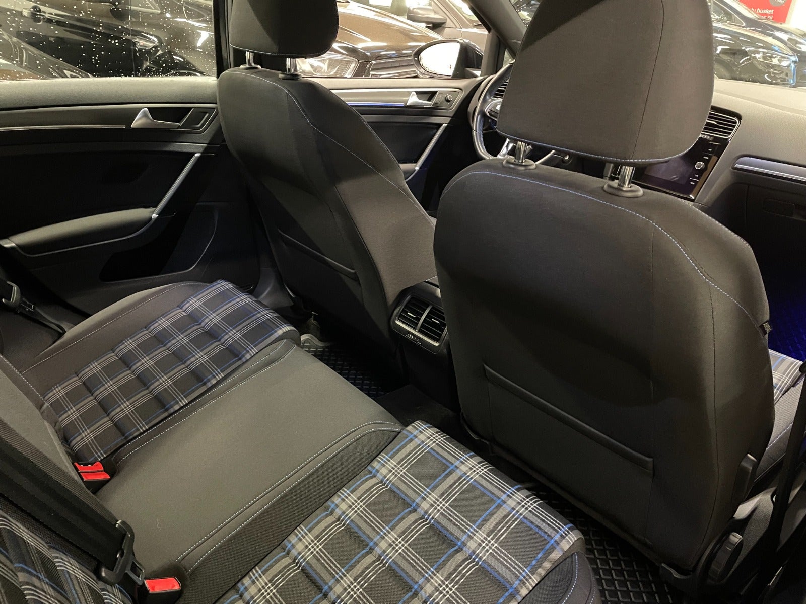 VW Golf VII 1,4 GTE DSG Benzin aut. Automatgear modelår 2020