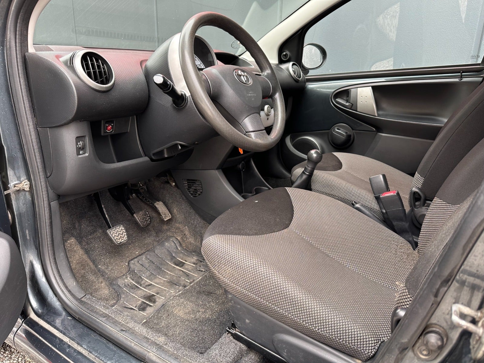 Toyota Aygo 1,0 Benzin modelår 2012 km 230000 ABS airbag