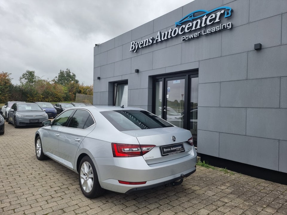 Skoda Superb 1,5 TSi 150 Style Benzin modelår 2018 km 126000