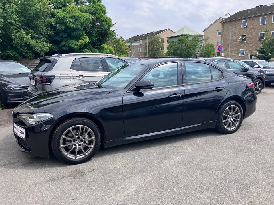 Alfa Romeo Giulia 2,2 JTD 180 Edizione aut. Diesel aut.