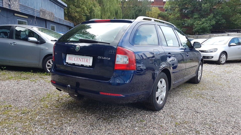 Skoda Octavia 1,8 TSi 160 Ambiente Combi Benzin modelår 2010