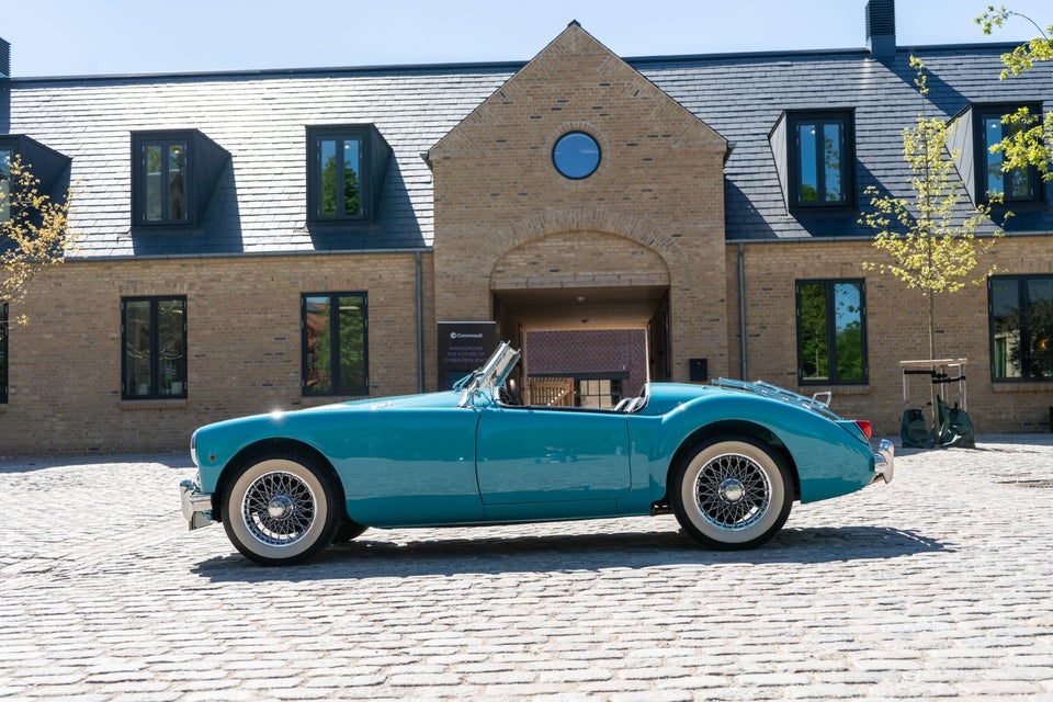 MG A 1,5 Roadster Benzin modelår 1957 km 2100 Lysblå