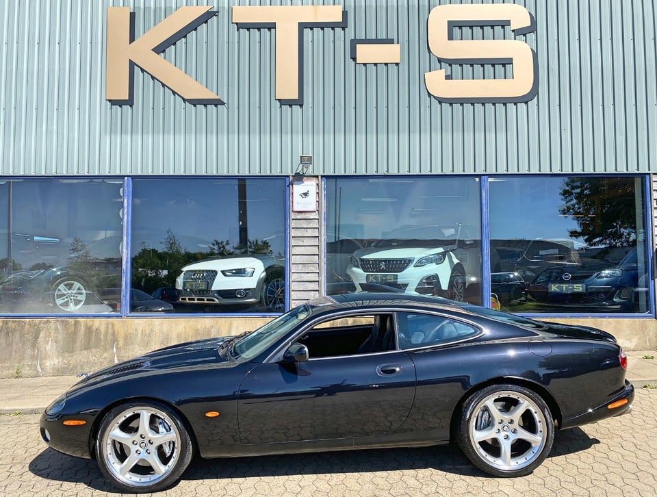 Jaguar XKR 4,2 Coupé aut. Benzin aut. Automatgear modelår