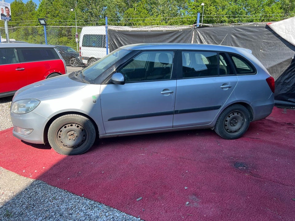 Skoda Fabia 1,2 TDi 75 GreenLine Combi Diesel modelår 2013 km