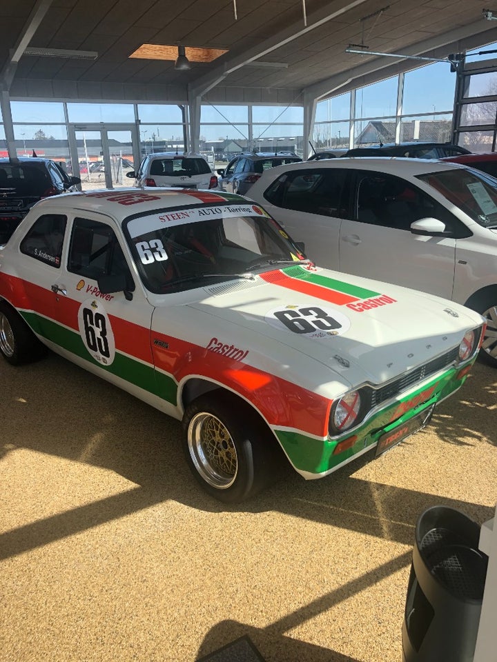 Ford Escort 2,0 Benzin modelår 1970 km 0 Hvid