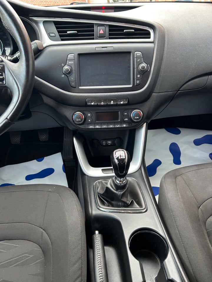 Kia Ceed 1,4 CVVT Limited SW Benzin modelår 2018 km 97000 Hvid