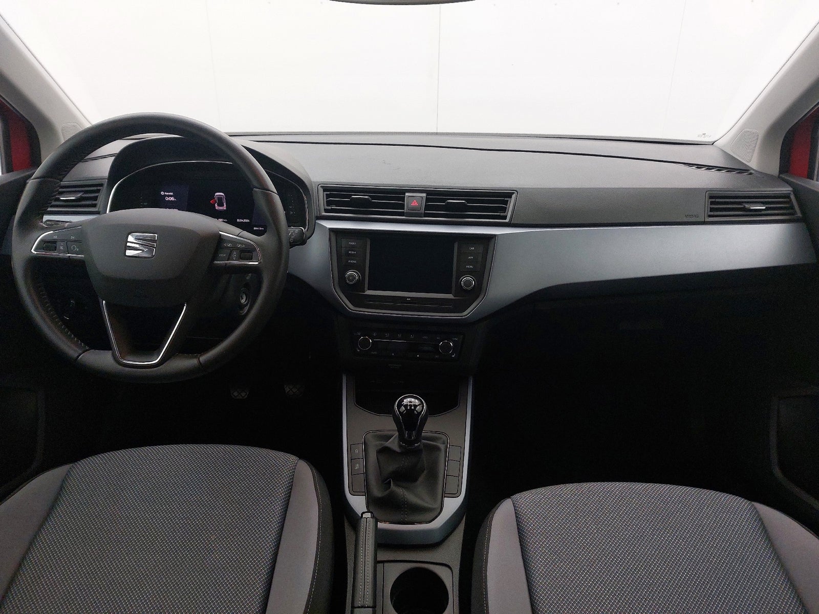 Seat Arona 1,0 TSi 95 Style Benzin modelår 2020 km 28000 Rød