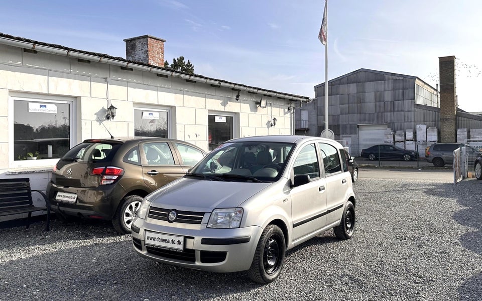 Fiat Panda 1,2 Sole Benzin modelår 2005 km 135000 Gråmetal