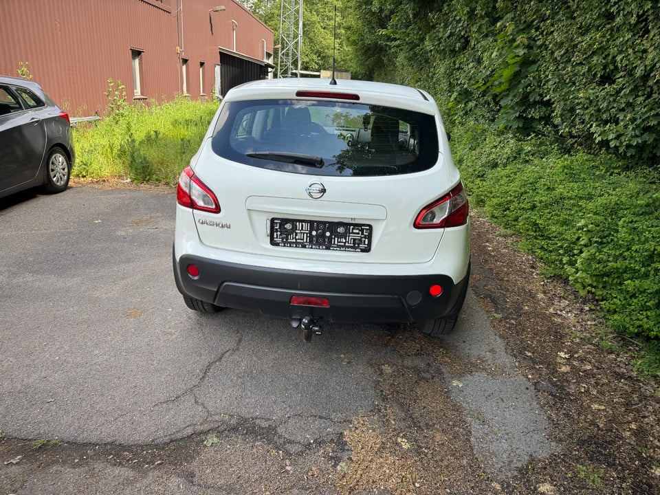 Nissan Qashqai 1,6 Visia Benzin modelår 2013 km 159000