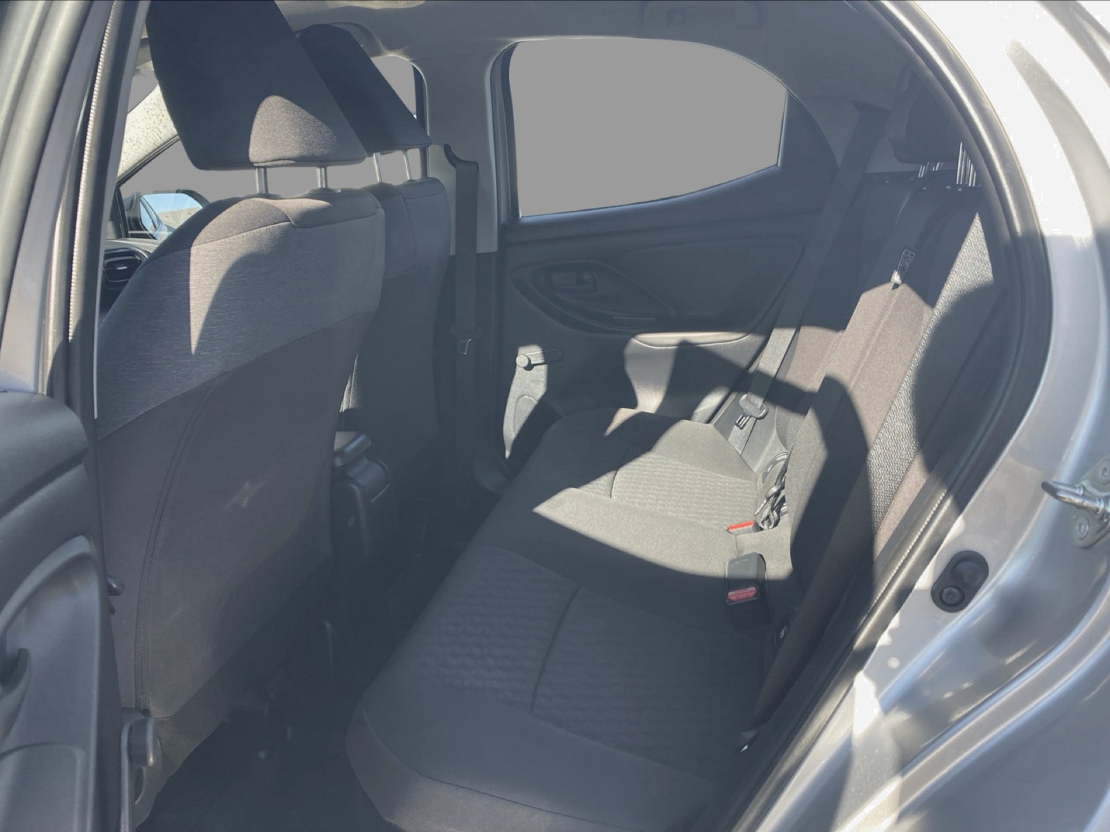Toyota Yaris 1,5 Hybrid Essential Comfort e-CVT Benzin