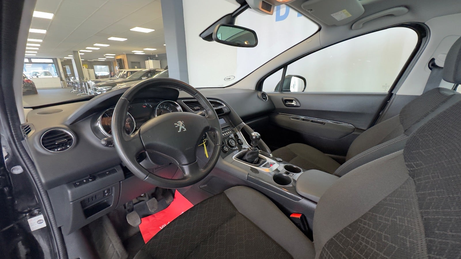 Peugeot 3008 1,2 e-THP 130 Active Benzin modelår 2015 km