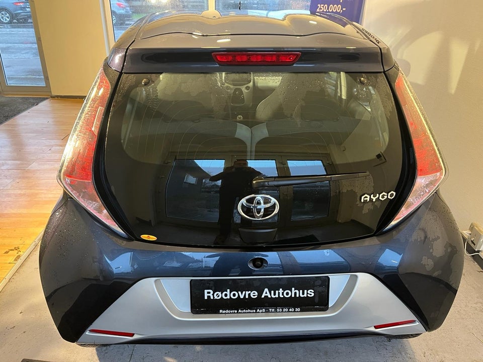 Toyota Aygo 1,0 VVT-i x-play Benzin modelår 2015 km 71000