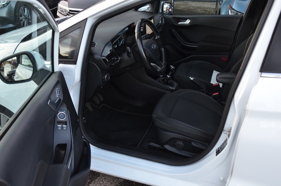 Ford Fiesta 1,0 EcoBoost Titanium Benzin modelår 2017 km