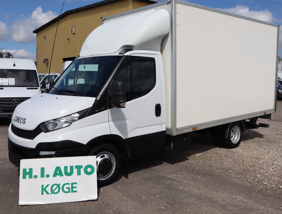 Iveco Daily 2,3 35C15 Alukasse m/lift Diesel modelår 2016