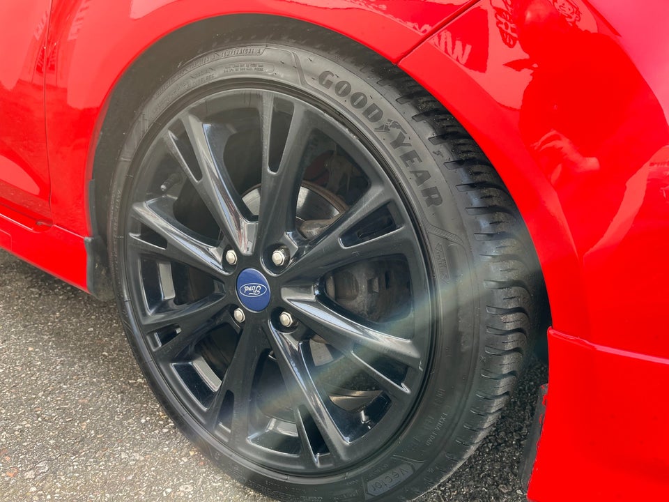Ford Fiesta 1,0 SCTi 140 Red Edition Benzin modelår 2015 km