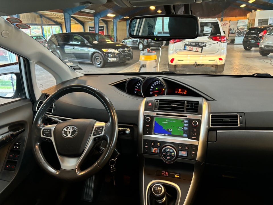 Toyota Verso 1,8 VVT-i T2 Touch 7prs Benzin modelår 2016 km