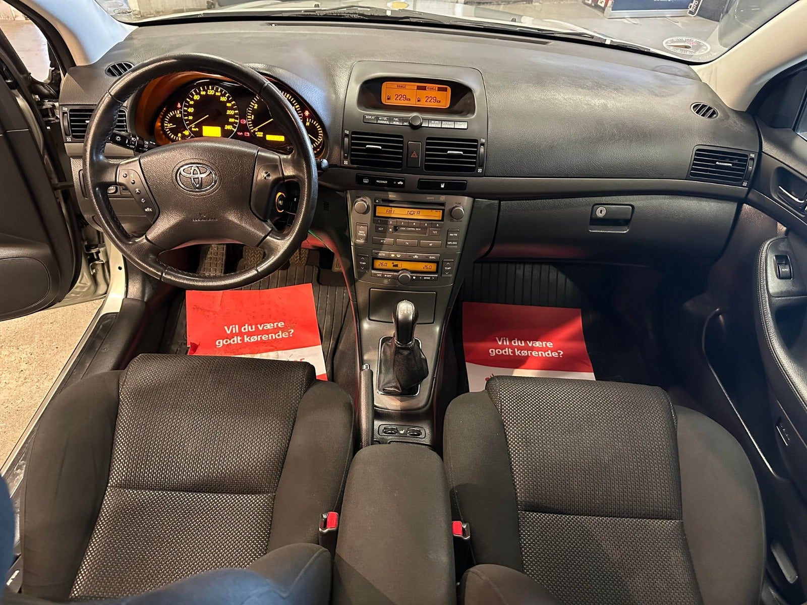Toyota Avensis 1,8 VVT-i Sol Benzin modelår 2004 km 143000