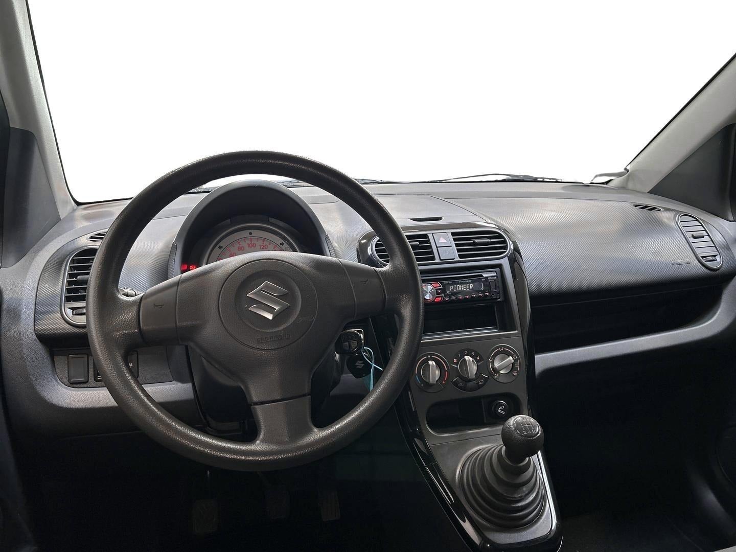 Suzuki Splash 1,0 GL Benzin modelår 2011 km 149000 Sort ABS