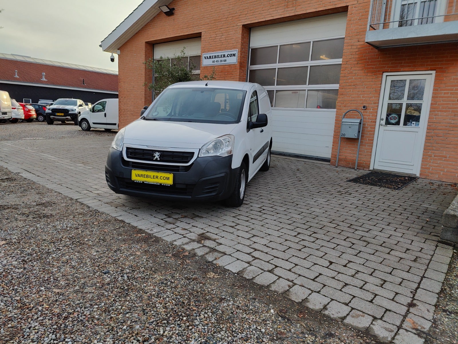 Peugeot Partner 1,6 BlueHDi 100 L1 ESG Flex Van Diesel aut.