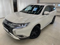 Mitsubishi Outlander 2,4 PHEV Invite+ CVT 4WD Van Benzin
