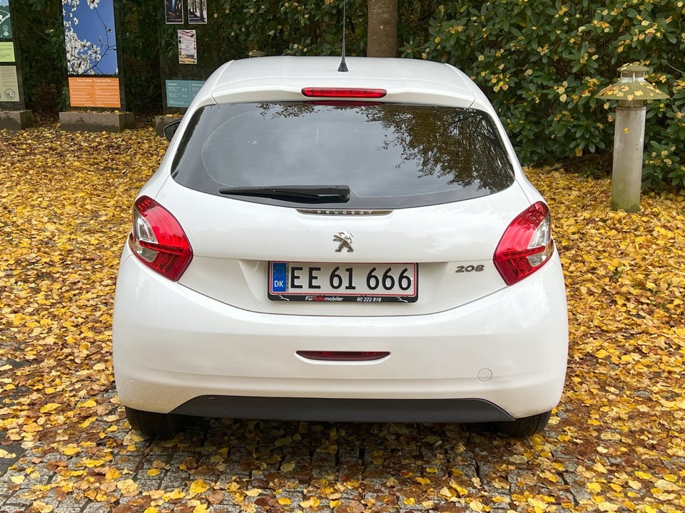 Peugeot 208 1,2 VTi Active Benzin modelår 2012 km 251000 Hvid