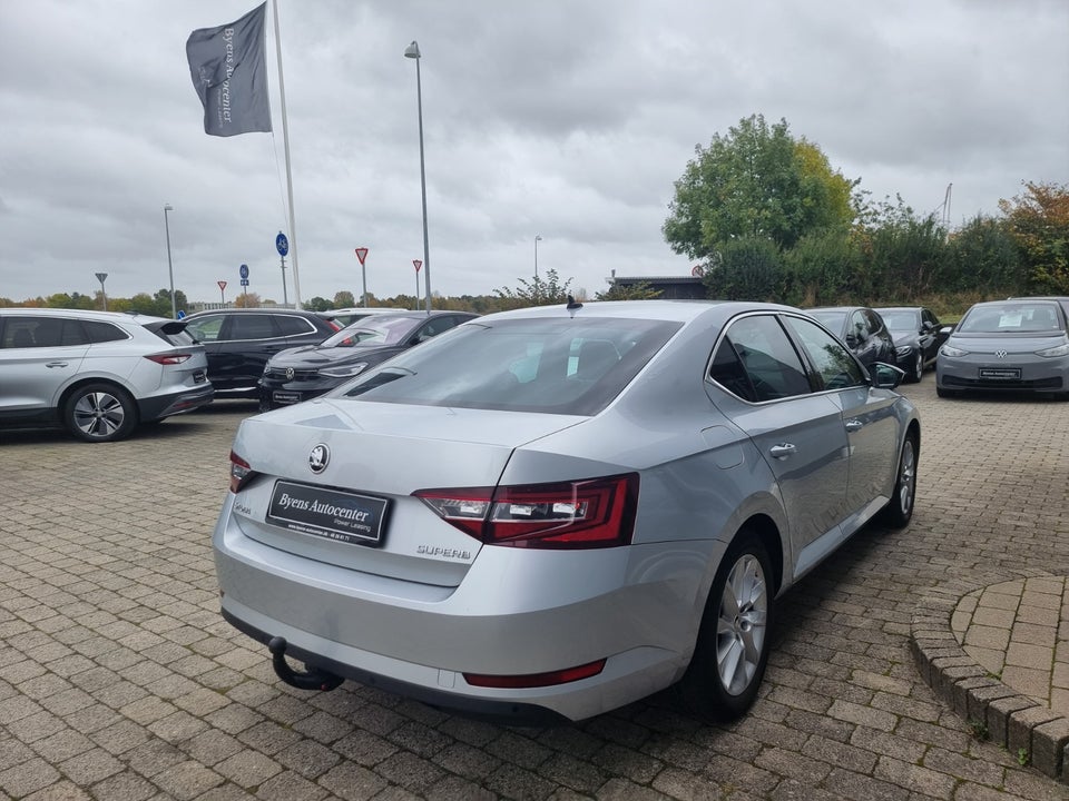 Skoda Superb 1,5 TSi 150 Style Benzin modelår 2018 km 126000